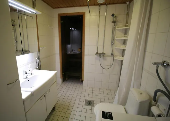 Spacious For 4 With Sauna * Lahti