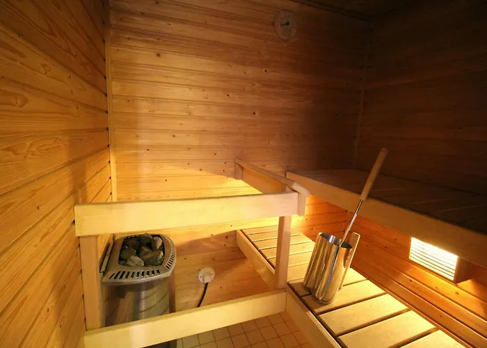 Spacious For 4 With Sauna Lahti